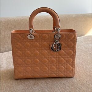 Large Lady Dior Patent Cannage Neutral